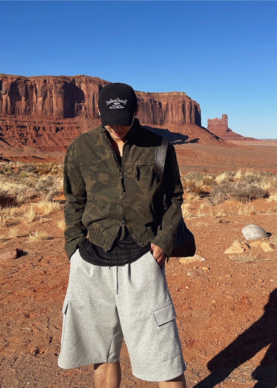 迷彩短版立領雙拉鏈外套-3