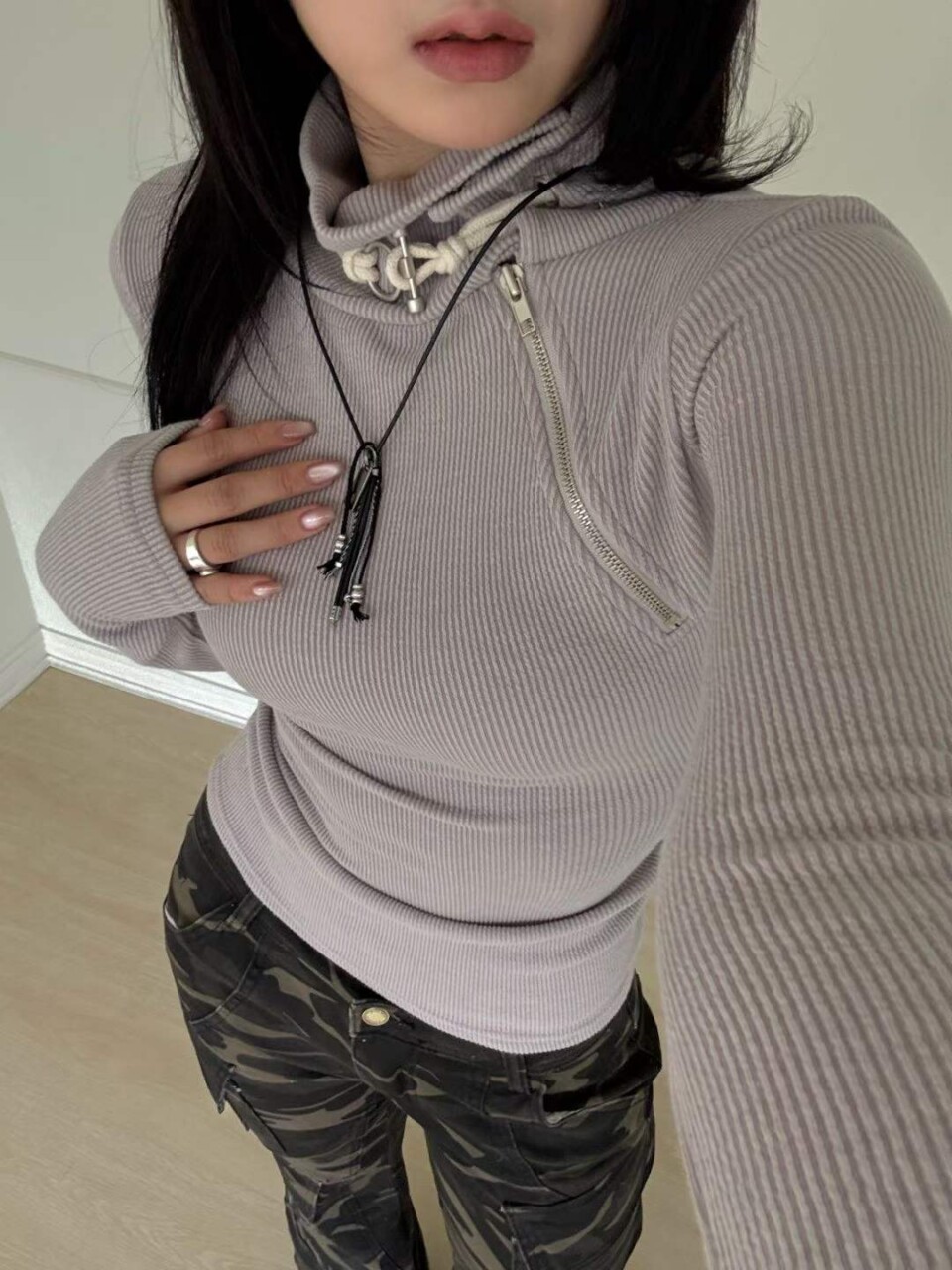 羅紋高領拉鍊T恤-1