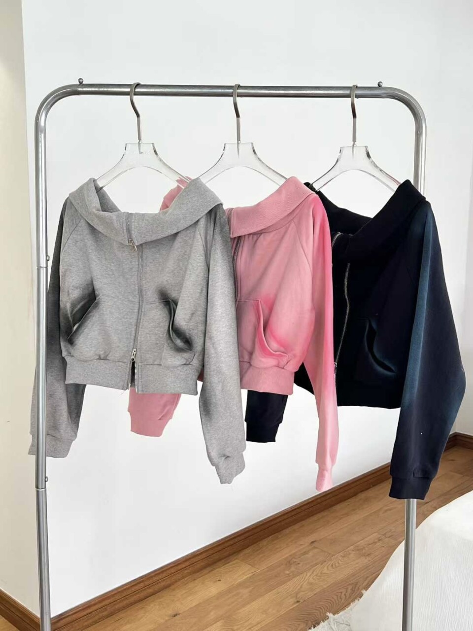 露肩漸層短款拉鍊外套-7