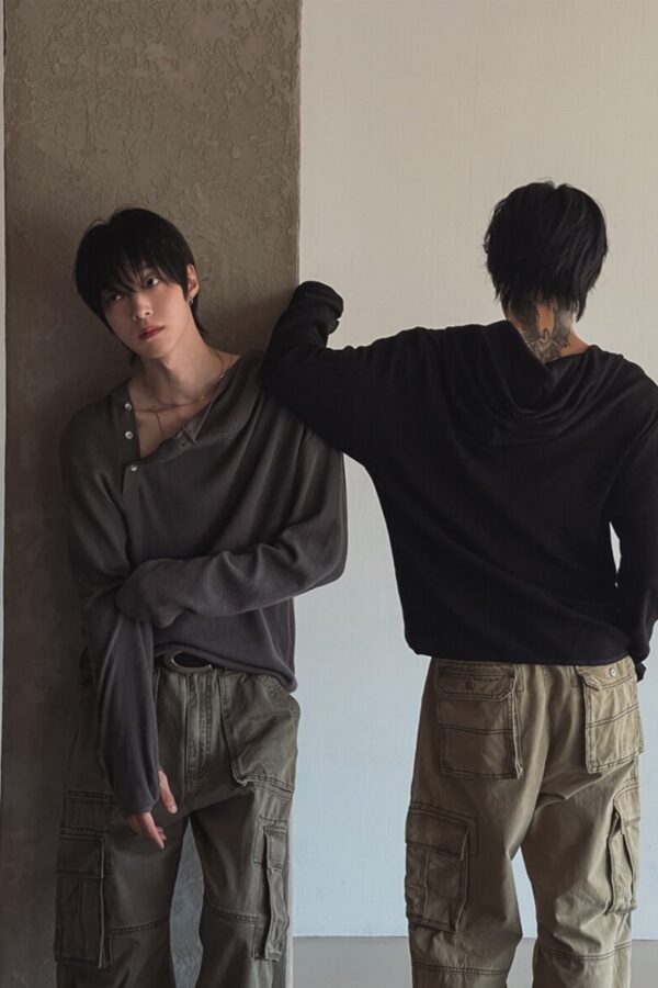 錯位亨利領套指帽T-1