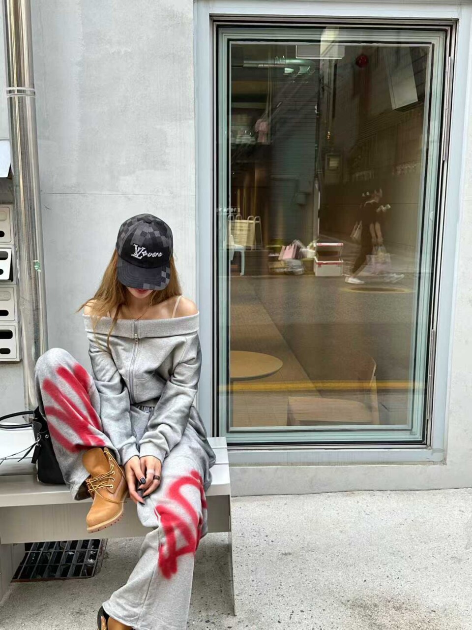 露肩漸層短款拉鍊外套-5