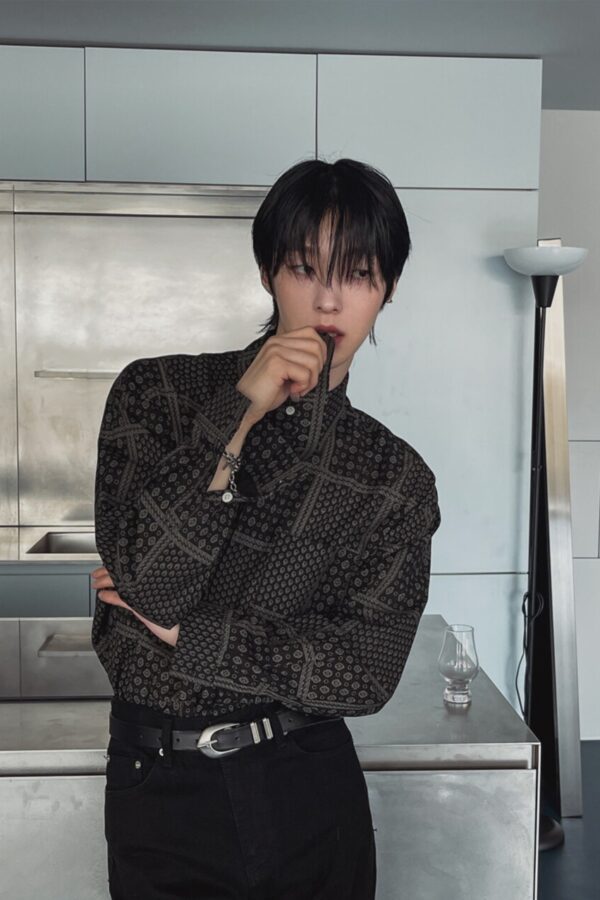 設計款腰果花領帶襯衫-1