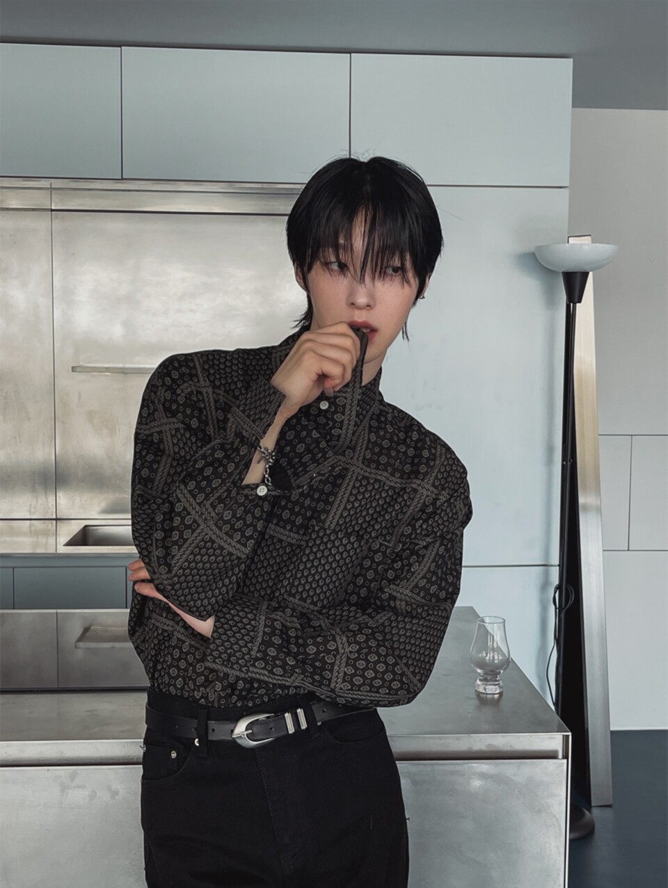 設計款腰果花領帶襯衫-1