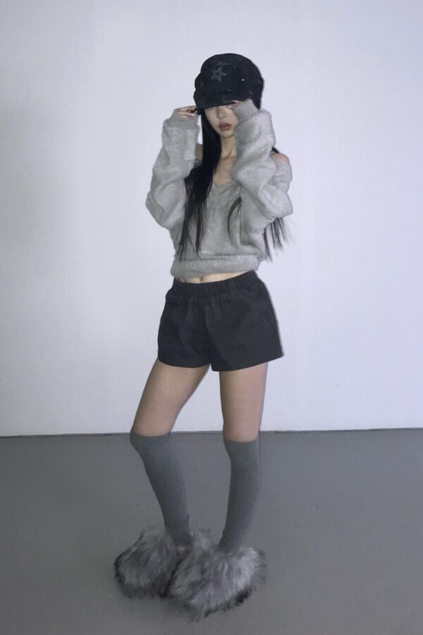 Alternative view of 細肩帶露肩毛絨針織衫