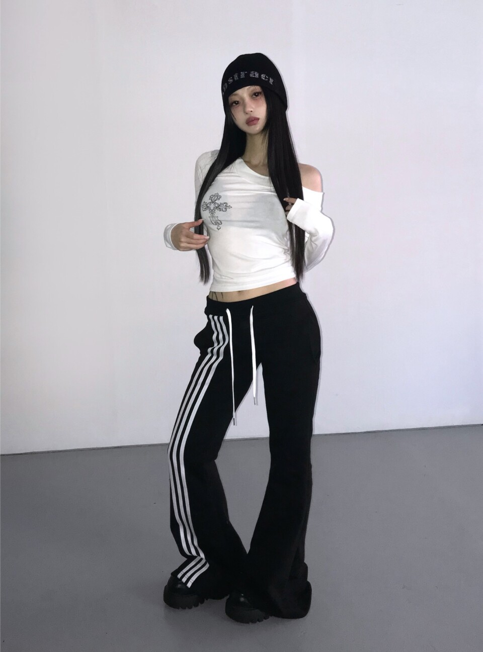 修身側邊線微喇運動褲