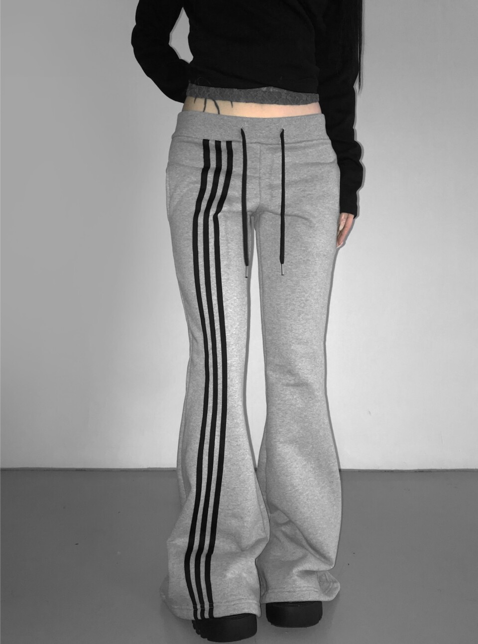 修身側邊線微喇運動褲-4