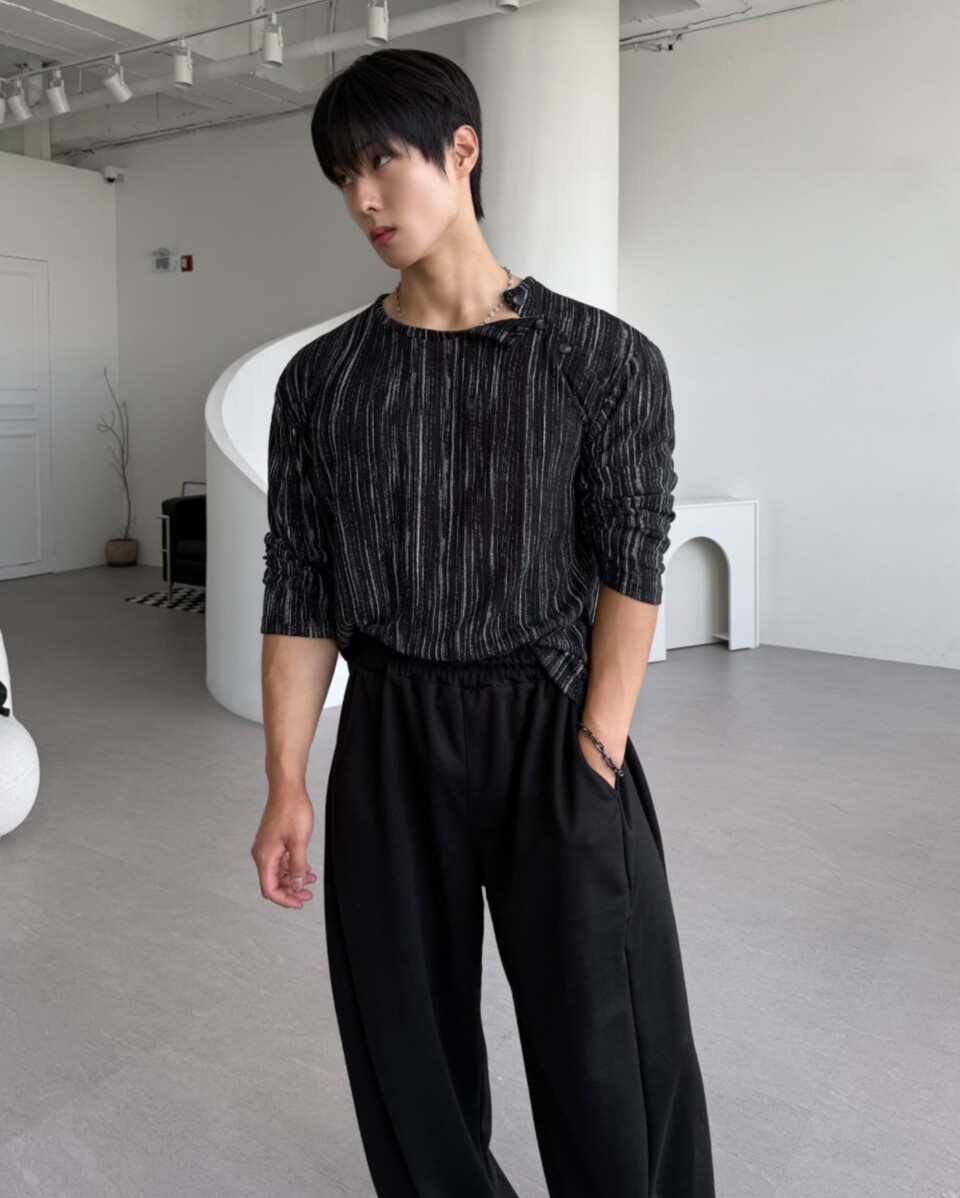 錯位系扣混色條紋寬松T恤-1