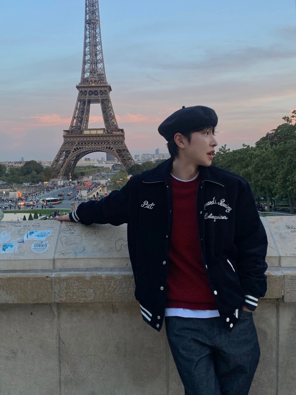 翻領滾邊刺繡外套