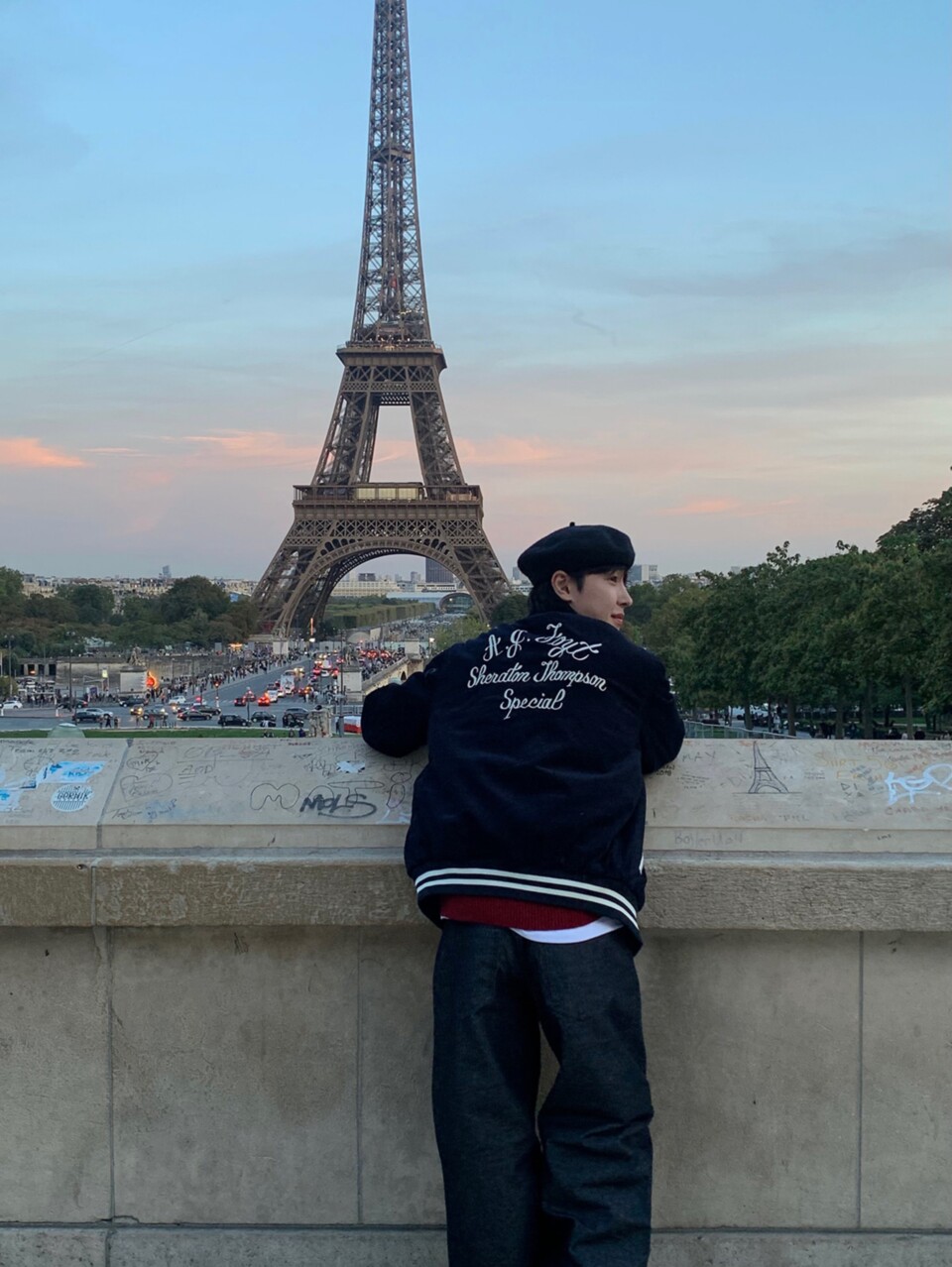 翻領滾邊刺繡外套-1