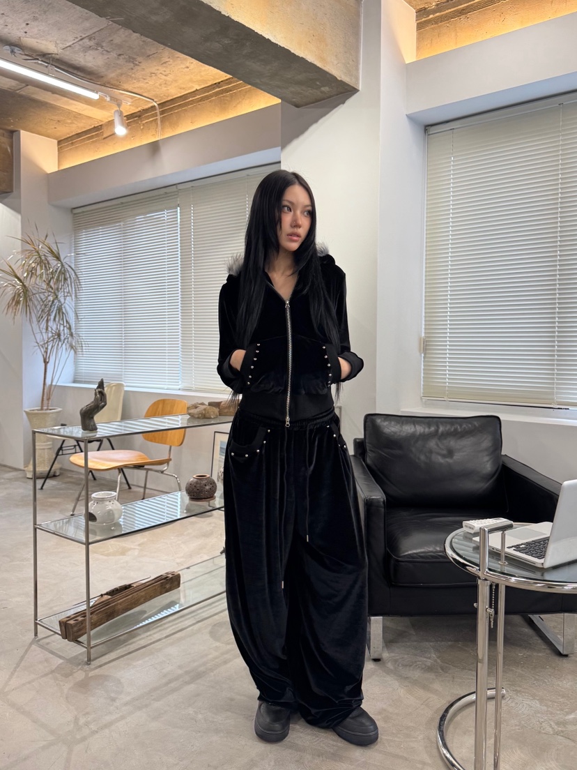 絲絨鉚釘毛領連帽套裝-1